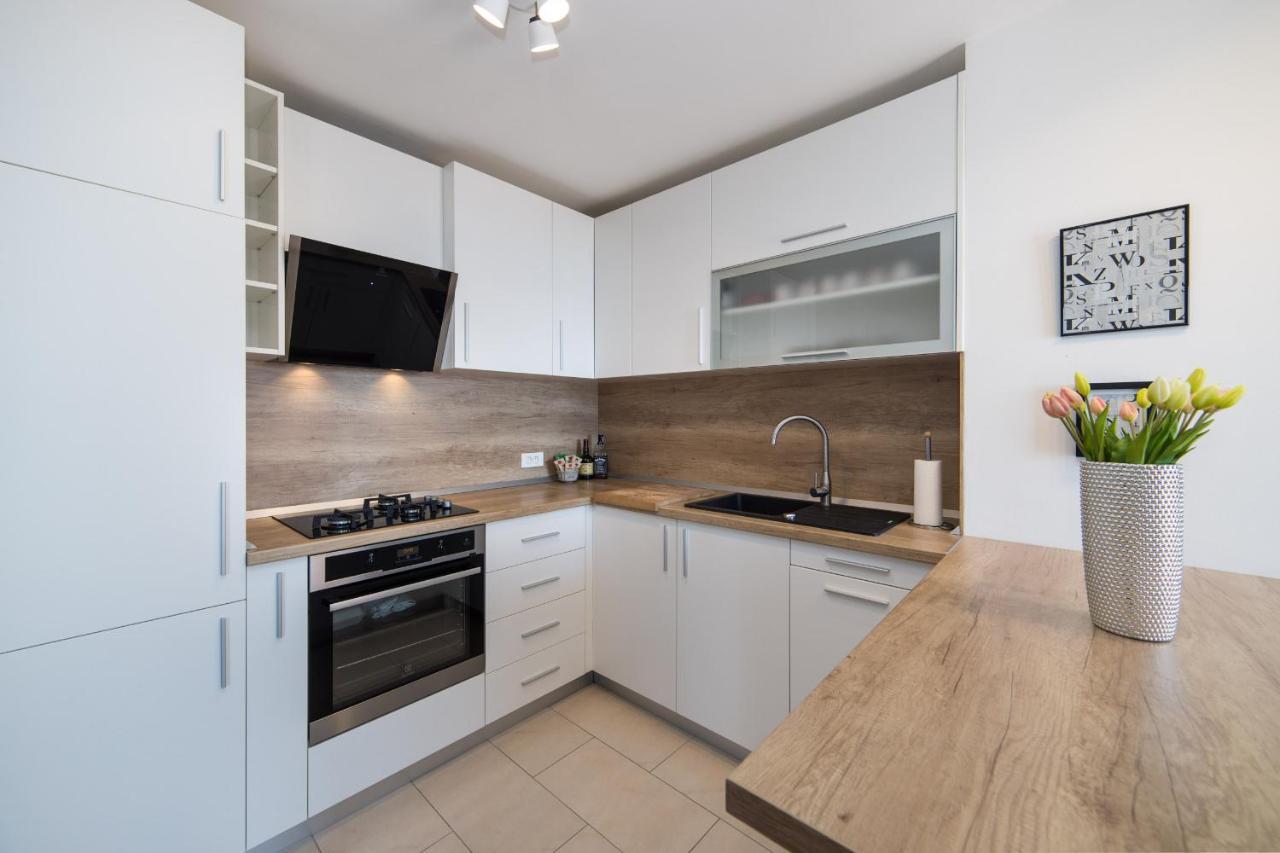 Libertas Apartment Makarska Bagian luar foto